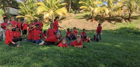 "Les enfants s’adaptent facilement à leur environnement et sont ravis de retrouver leur grand espace." (c) École Beraca. "Les enfants s’adaptent facilement à leur environnement et sont ravis de retrouver leur grand espace." (c) École Beraca.