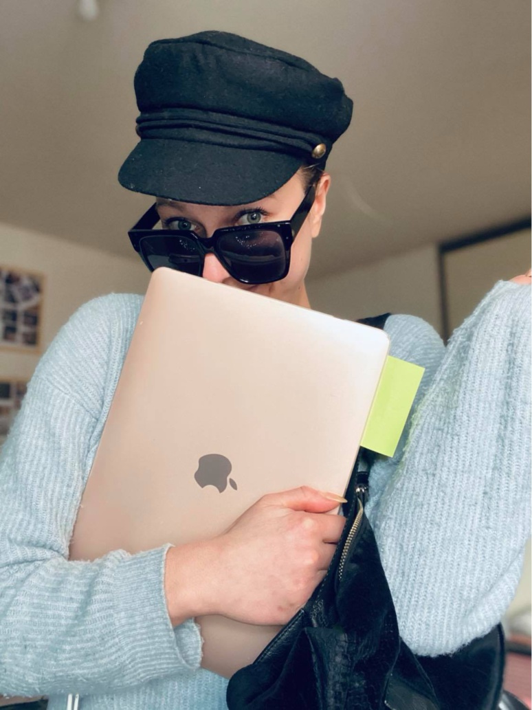 Laure Joly. Leadership au féminin ! (c) Laure Joly. Laure Joly. Leadership au féminin ! (c) Laure Joly.