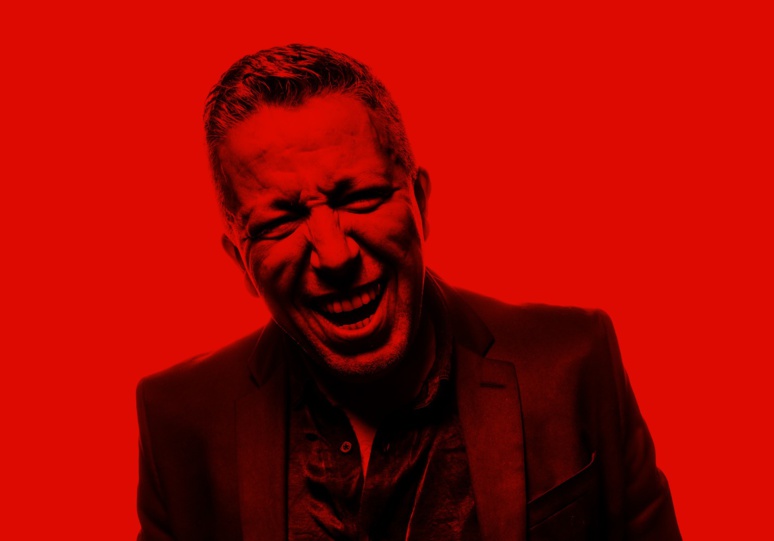 Salah Khaïli fait briller la batterie sur l'album Rock Da House Salah Khaïli fait briller la batterie sur l'album Rock Da House