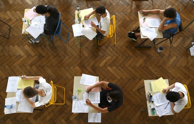 Débat : Le bac a-t-il encore un avenir ? Débat : Le bac a-t-il encore un avenir ?
