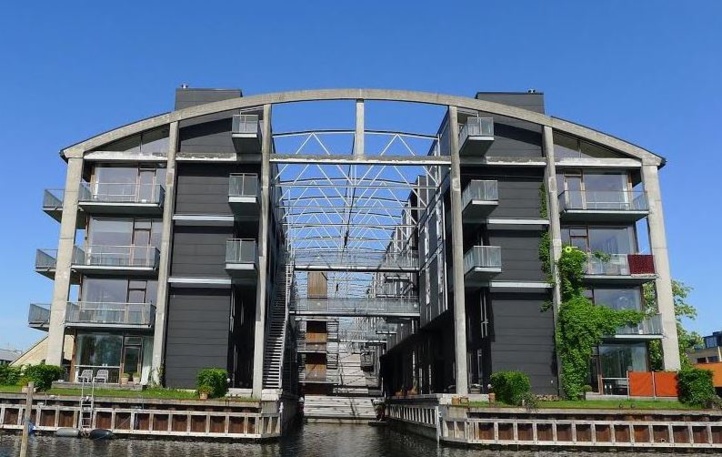 Photo (c) Amaury van Hoorebeke