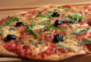 RECETTES EN VIDÉO - Pizza maison facile RECETTES EN VIDÉO - Pizza maison facile