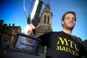 Cliquez ici pour commander le jeu en promo Cliquez ici pour commander le jeu en promo