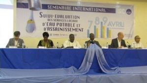 Les officiels au cours de l'ouverture des travaux. Photo (c) PSeau Les officiels au cours de l'ouverture des travaux. Photo (c) PSeau