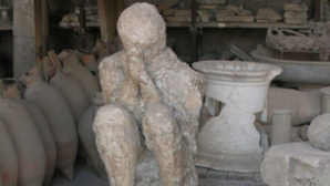 Homme pétrifié à Pompéi. Photo © Virginie Dubreuil