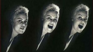 Cliquez ici pour accéder à la page de l'artiste Cliquez ici pour accéder à la page de l'artiste