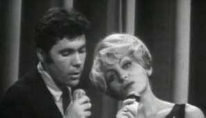 Cliquez ici pour accéder à la page de l'artiste Cliquez ici pour accéder à la page de l'artiste