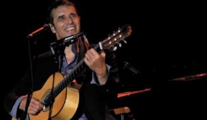 Cliquez ici pour accéder à la page de l'artiste Cliquez ici pour accéder à la page de l'artiste