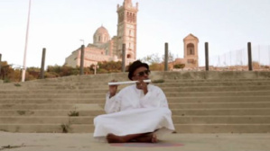 Cliquez ici pour accéder à la page de l'artiste Cliquez ici pour accéder à la page de l'artiste