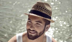 Cliquez ici pour accéder à la page de l'artiste Cliquez ici pour accéder à la page de l'artiste