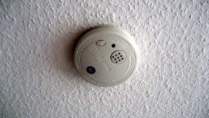 Photo (c) Lukas Rauchmelder. Cliquez ici pour choisir parmi les détecteurs de fumée Photo (c) Lukas Rauchmelder. Cliquez ici pour choisir parmi les détecteurs de fumée