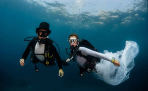 Mariage sous-marin de Pierre Frolla et Mara Demurtas. Photo (c) Greg Lecoeur Mariage sous-marin de Pierre Frolla et Mara Demurtas. Photo (c) Greg Lecoeur