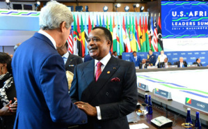 Denis Sassou N'Gasso avec John Kerry, lors du sommet USA-Afrique en 2014. Image du domaine public. Denis Sassou N'Gasso avec John Kerry, lors du sommet USA-Afrique en 2014. Image du domaine public.