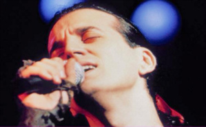 Cliquez ici pour accéder à la page de l'artiste Cliquez ici pour accéder à la page de l'artiste