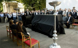 Photo (c) Szilard Koszticsak. Cliquez ici pour accéder au site du Mazsihisz Photo (c) Szilard Koszticsak. Cliquez ici pour accéder au site du Mazsihisz