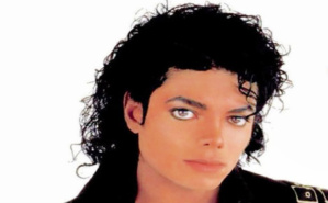 Cliquez ici pour accéder à la page de l'artiste Cliquez ici pour accéder à la page de l'artiste