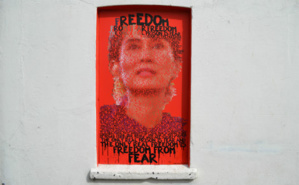 Photo d'une peinture murale représentant Aung San Suu Kyi. Photo (c) Dom Pates Photo d'une peinture murale représentant Aung San Suu Kyi. Photo (c) Dom Pates