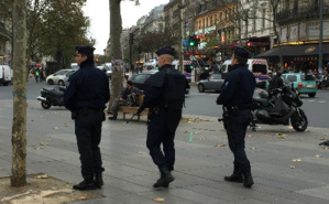 Les forces de l'ordre en patrouille dans la capitale. Photo © Lynda Oumakhlouf Les forces de l'ordre en patrouille dans la capitale. Photo © Lynda Oumakhlouf
