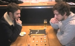 Le Yahtzee version puissance 4 donne de quoi réfléchir! Photo (c) Sarah Belnez. Le Yahtzee version puissance 4 donne de quoi réfléchir! Photo (c) Sarah Belnez.