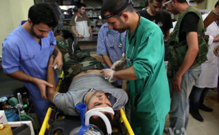 Soins à l'hôpital d'Alep. Image du domaine public.