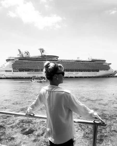 Traveling Across 29 Countries in 10 Years: Through Five Continents. (c) Sarah B