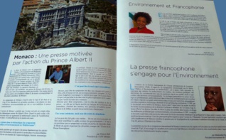 La brochure du symposium. Photo (c) Eva Esztergar La brochure du symposium. Photo (c) Eva Esztergar