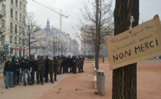 Manifestation contre le projet de loi El-Khomri, Lyon, 31 mars 2016. Photo (c) Alexandre Brutelle