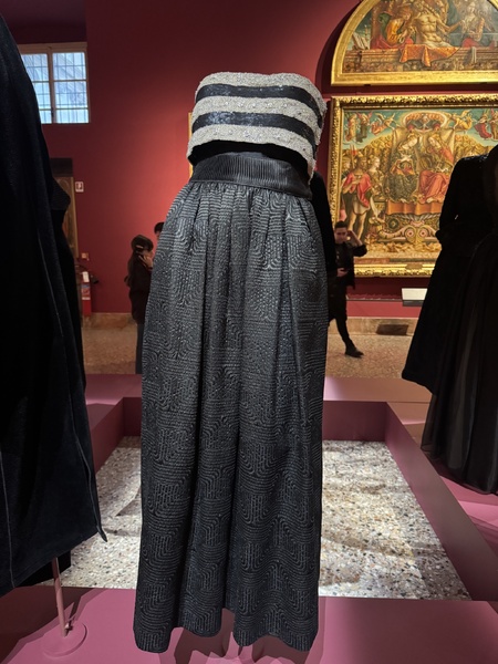 Fact 1 — Milan Is One of the Capitals of Global Fashion. (c) Sarah B Fact 1 — Milan Is One of the Capitals of Global Fashion. (c) Sarah B