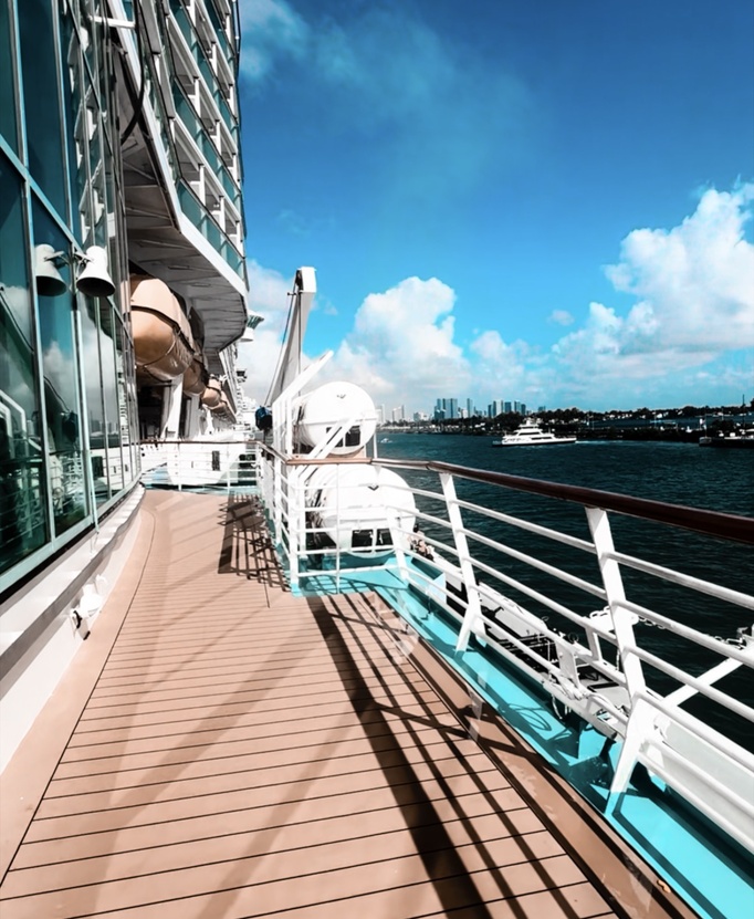 Life On The Ship - Miami Port (c) Sarah Lepage Life On The Ship - Miami Port (c) Sarah Lepage