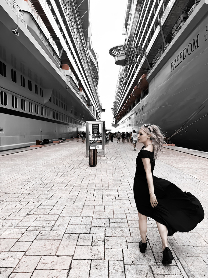 Down The Ships Dock. (c) Sarah Lepage Down The Ships Dock. (c) Sarah Lepage