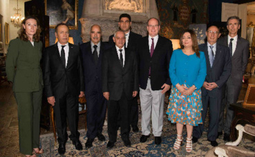 Anne-Marie Boisbouvier, Ameur Chiha, Abdessatar Ben Moussa, Hassine Abassi, Hamed Ben Brahim, le Prince Albert II, Ouided Bouchamaoui, Slah-Eddine Bensaid, Gilles Tonelli. Photo (c) Eric Mathon / Palais Princier Anne-Marie Boisbouvier, Ameur Chiha, Abdessatar Ben Moussa, Hassine Abassi, Hamed Ben Brahim, le Prince Albert II, Ouided Bouchamaoui, Slah-Eddine Bensaid, Gilles Tonelli. Photo (c) Eric Mathon / Palais Princier