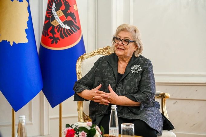 Justina Shiroka Pula (c) site présidence Kosovo