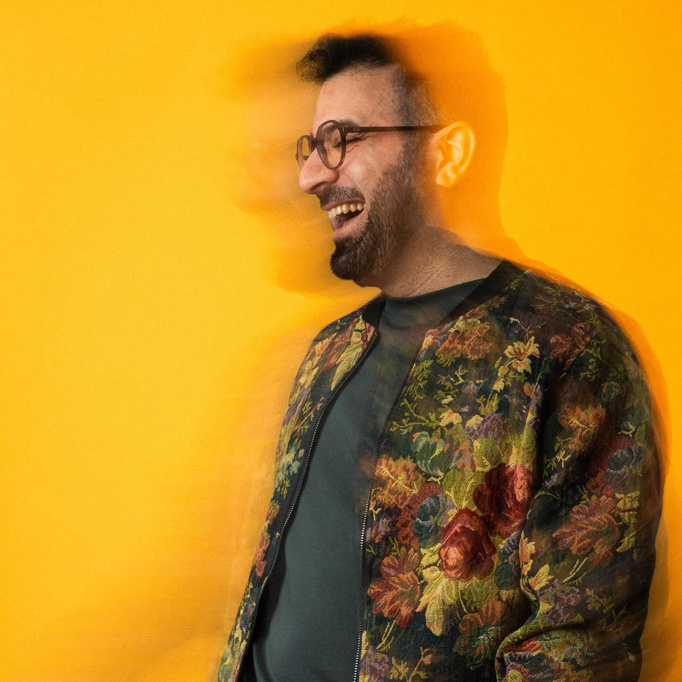 Wassim explore ses deux héritages dans l’album « Moitié-moitié » Wassim explore ses deux héritages dans l’album « Moitié-moitié »