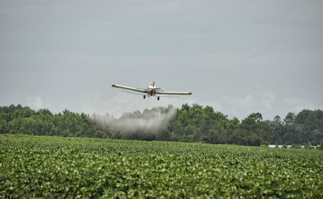 Diffusion de pesticides. Image du domaine public.