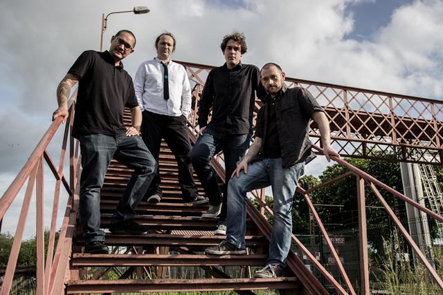 Alien Office (de gauche à droite: Julien, Fabien, Joris, Aurélien). Photo courtoisie (c) Eyen Art.