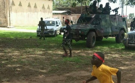 Mobilisation des villageois de Niafrang en Casamance contre l'exploitation du zircon, le 26 juillet 2018. Photo (c) Abdou Sané.