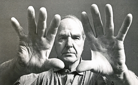 Les mains sculptrice d'Henry Moore photographiées par John Hedgecoe en 1966. Photo du cliché exposé (c) Charlotte Service-Longépé
