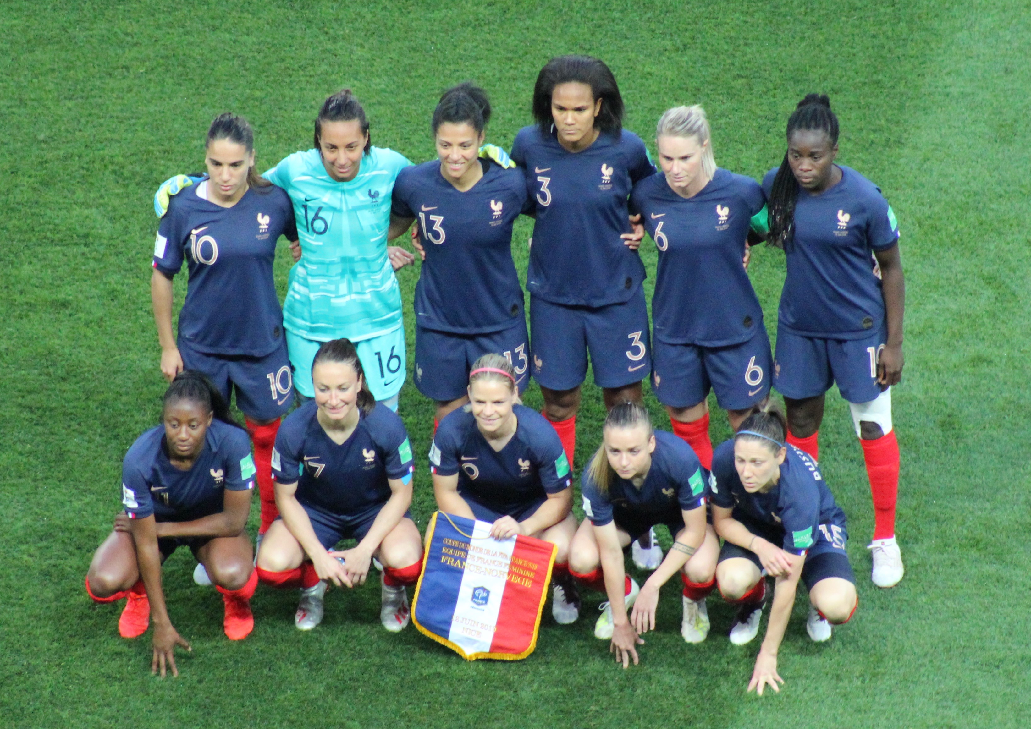 Coupe du monde féminine de football la France tient le choc