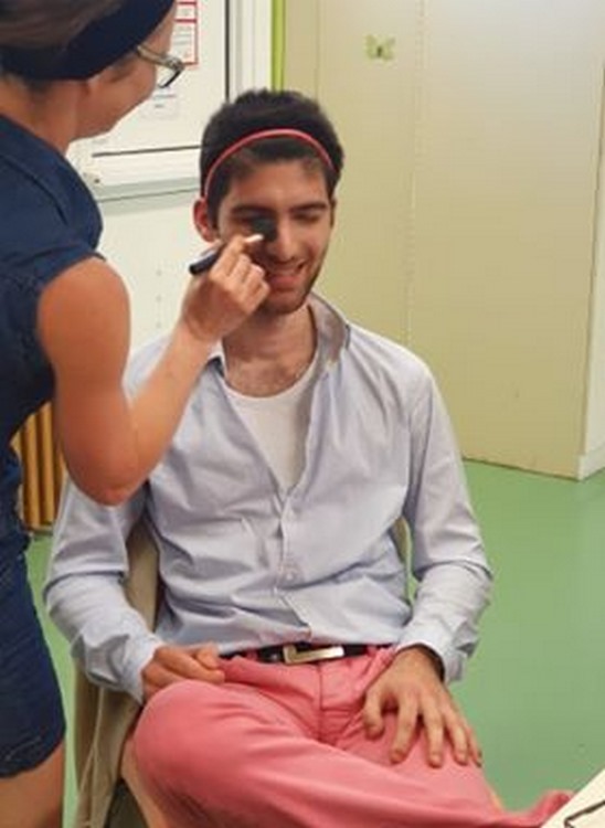 Nicolas Jamais, un candidat Marnais en pleine séance de relooking (c) L. Champenois