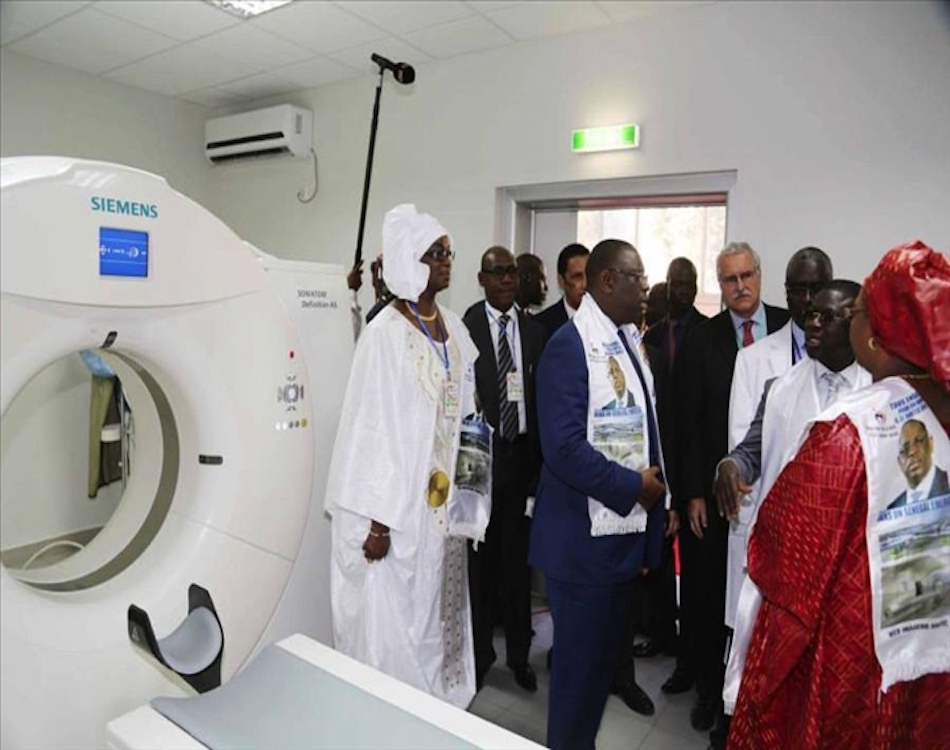 Macky Sall, président de la République du Sénégal lors de l'inauguration du nouveau scanner de l'hôpital Dantec de Dakar en 2017 (c) Khalil Diémé