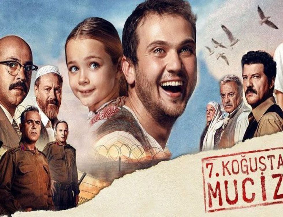 "Lingo lingo ! Siseler !" L'affiche du film à succès du moment: 7. Koğuştaki Mucize (c) Netflix