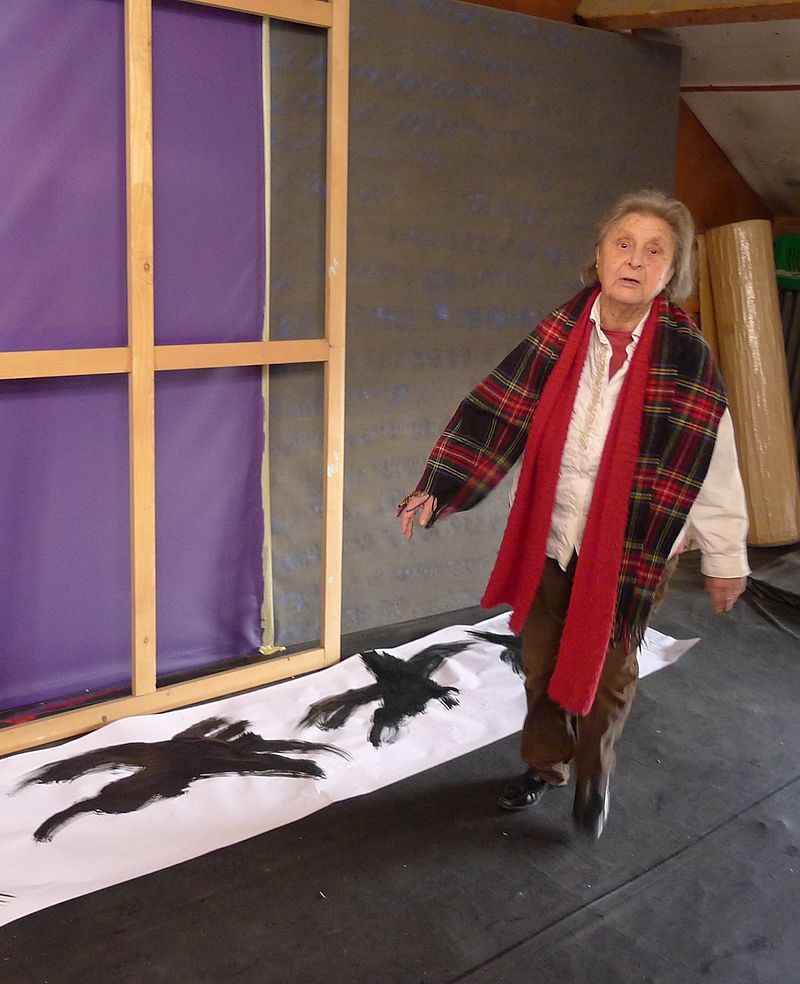 Judit Reigl dans son atelier de Marcoussis (c) DR