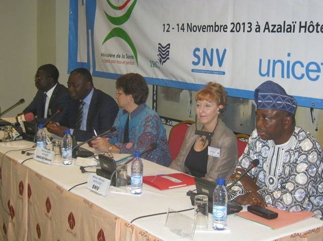 Les officiels au cours de l'ouverture de l'atelier. Photo (C) AT