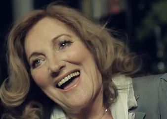 Cliquez ici pour accéder à la page de l'artiste