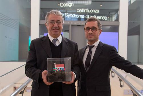 S.E. M. Robert Fillon, Ambassadeur de Monaco en Italie et Commissaire Général du Pavillon de Monaco à l’exposition Milano 2015 et Julien Cellario, Directeur général de Monaco Inter Expo et Commissaire Général Adjoint. Photo © Alexandre Bocquillon