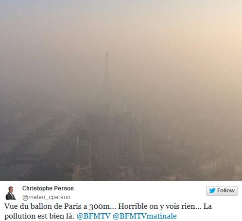 Capture écran du tweet d'un journaliste qui a photographié la tour Eiffel dans le smog ce week-end. (c) Christophe Person