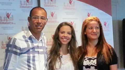 Amel Meziane entourée de Hatem Chaouachi, Chef de Projet Green Tunisia et Leïla Chiha, représentante du Consulat Honoraire de Tunisie à Monaco. Photo: Eva Esztergar