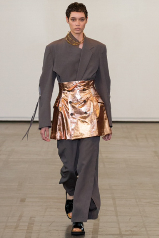 Paris Fashion Week: UJOH, 3 Highlights in their Spring/Summer 23 fashion show. (c) UJOH. Via Caroline Charles Communication.