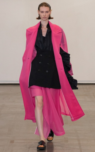 Paris Fashion Week: UJOH, 3 Highlights in their Spring/Summer 23 fashion show. (c) UJOH. Via Caroline Charles Communication.