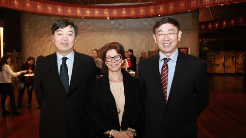 S.E.M. Zhai Jun, S.E.Mme Catherine Fautrier, S.E.M. Zhao Jinjun. Photo courtoisie (c) DR